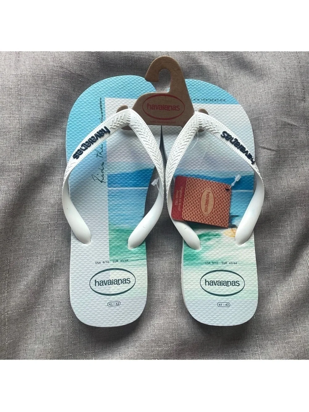 New HAWAIANAS Men’s Hype Flip Flops